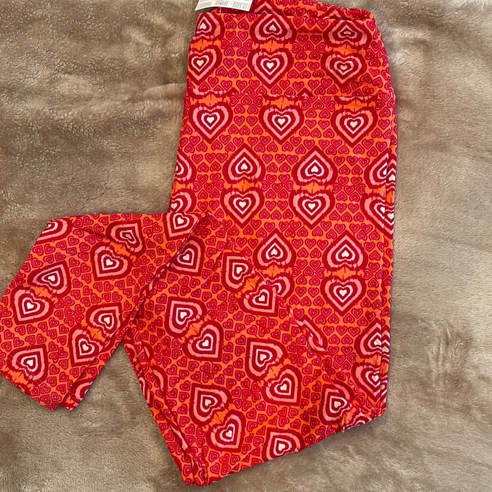 Lularoe legging size- TALL/CURVY or 10-20. Yoga waistband. new with tags.